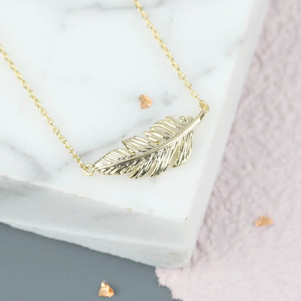 Elegant gold plated feather necklace